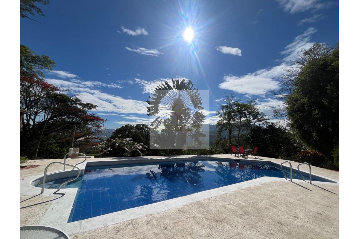 Vende casa condominio Villeta, UrbanLex área 4.288m2 $2.000Millones
