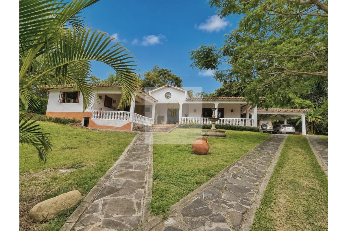 Vende casa condominio Villeta, UrbanLex área 3.720m2 $1.100Millones