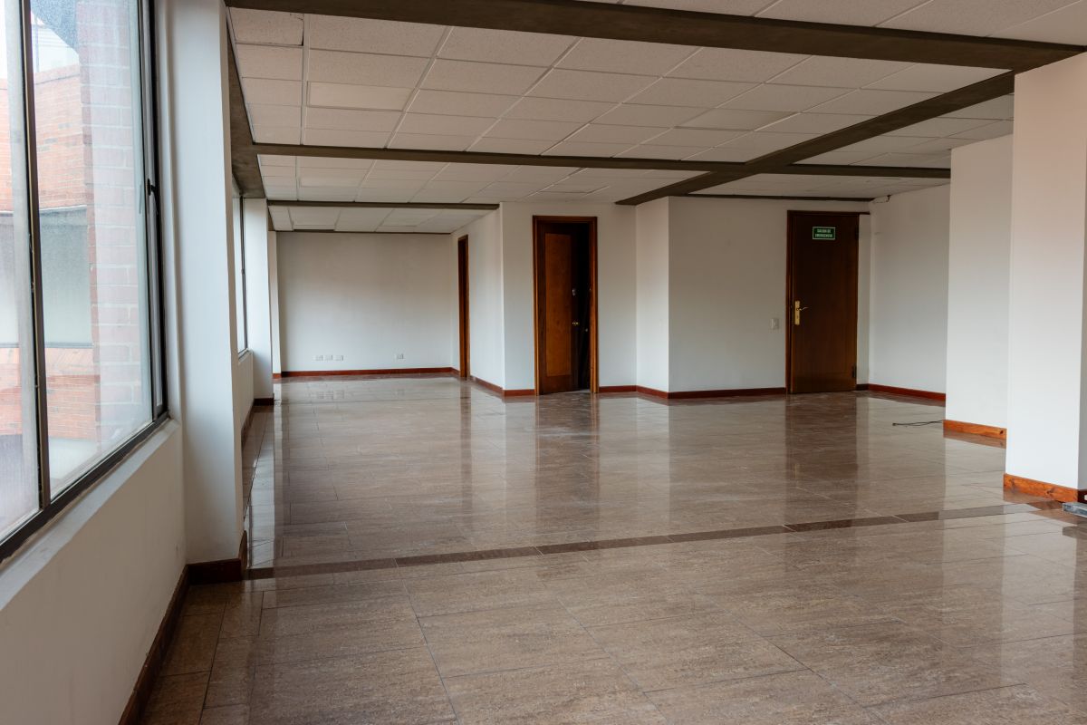 2. Linda oficina en arriendo en Chapinerito Bogotá