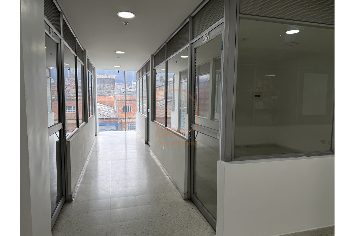 Locales en Arriendo, Restrepo Bogotá - LOAR331