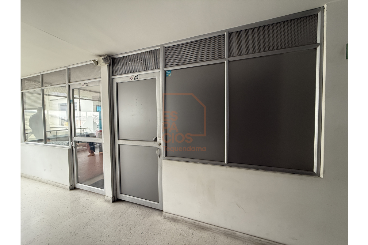 Locales en Arriendo, Ricaurte Bogotá - LOAR336