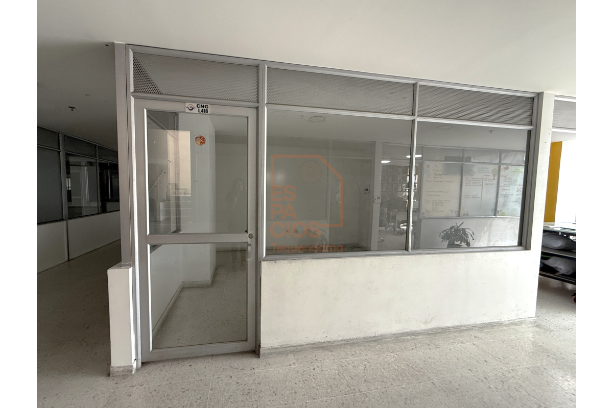 Locales en Arriendo, Ricaurte Bogotá - LOAR341