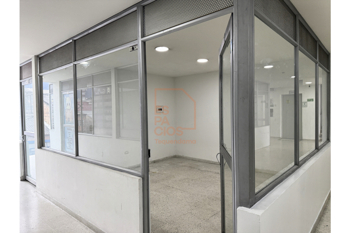 Locales en Arriendo, Ricaurte Bogotá - LOARBAHIA 3