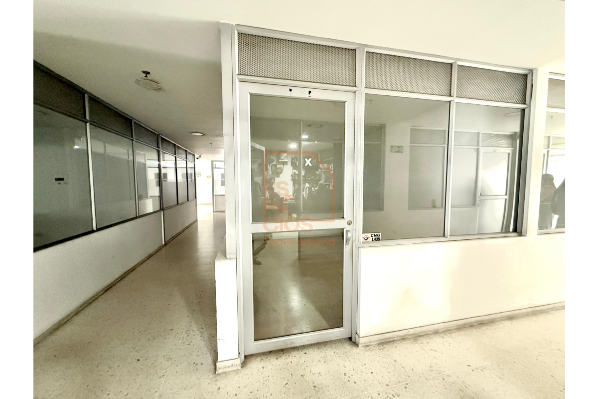 Local en Arriendo, Ricaurte Bogotá - LOAR423